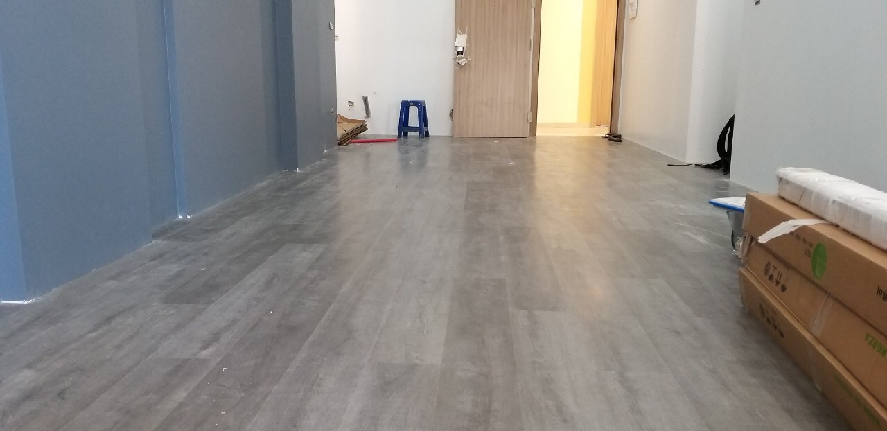 Thi công sàn nhựa giả gỗ quận 5 trọn gói giá rẻ số 1