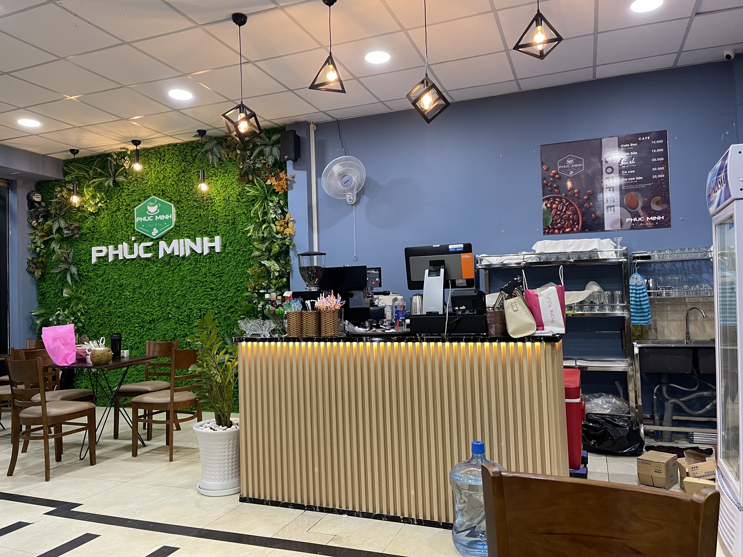 Thi công trang trí quán Coffee - Đóng quầy Bar - Bảng Hiệu - Điện Đèn Tại Tân Bình TP HCM